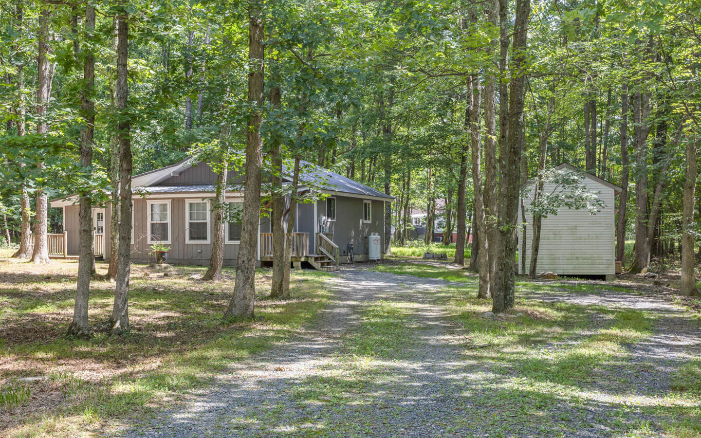 Birch Hollow Getaway driveway approaching the property.